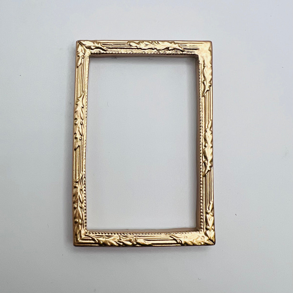 Gold Resin Picture Frame - 1/12 Scale Dollhouse or Diorama Miniature