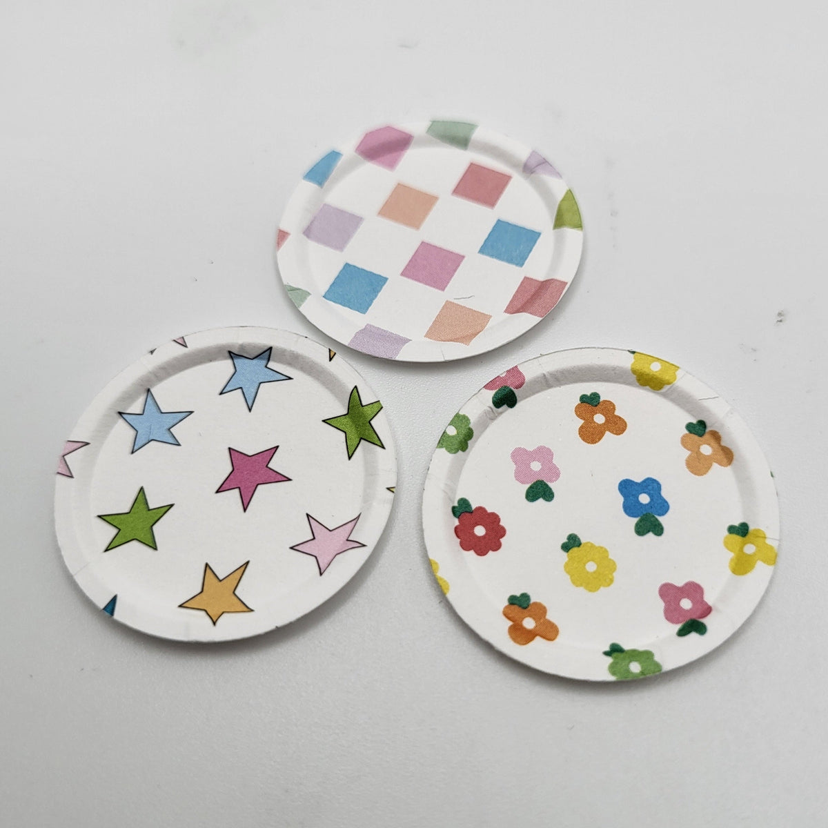 Paper Plates - Set of 3 - 1/12 Scale Dollhouse Miniature