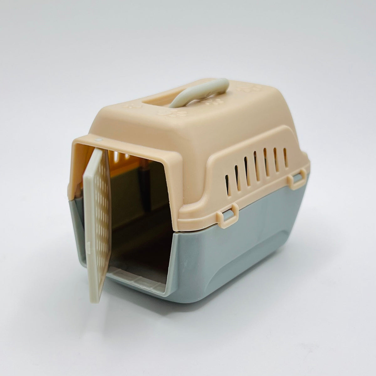 Medium Size Pet Carrier/Dog Crate - Plastic - 1/12 Scale Dollhouse Miniature